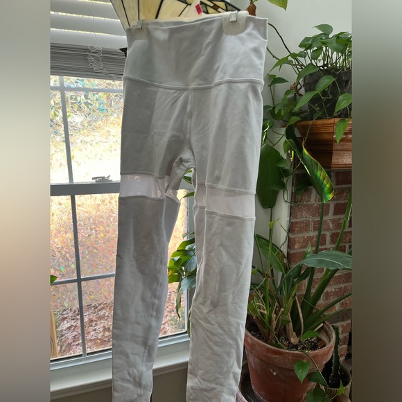 Alo Yoga thigh high legging/ high waisted - Picture 3 of 8